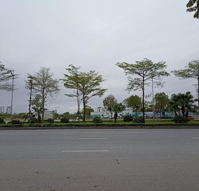 Cần bán gấp mảnh đất đường Lý Sơn - Thượng Thanh 68m2, mặt tiền 4.2m, giá 4.1 tỷ, ô tô.
