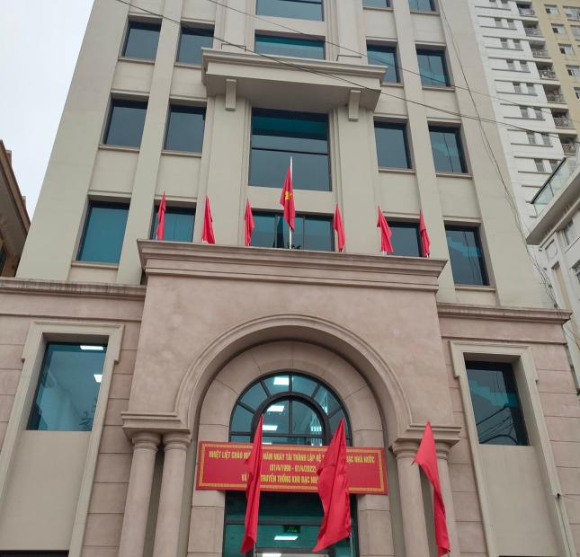 Chính chủ Bán nhà phố Lạc Long Quân, Nhật Tân, quận Tây Hồ, Hà Nội 9.6tỷ LH 0913978689