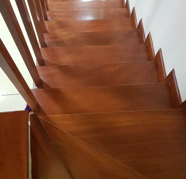 Bán nhà Cầu Giấy 3 tỷ 8, Nhà mới, ở luôn 50M2, 5 Tầng