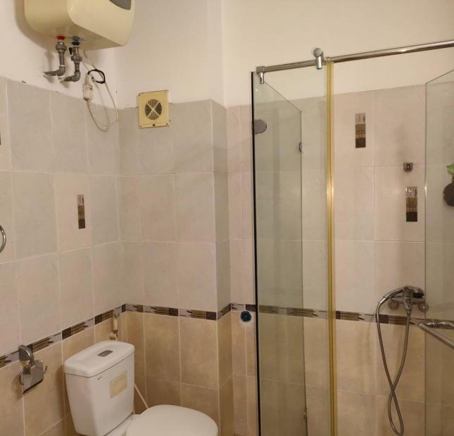 Chính chủ Bán nhà phố Lạc Long Quân, Nhật Tân, Tây Hồ, Hà Nội 62m 9.6 tỷ LH 0913978689