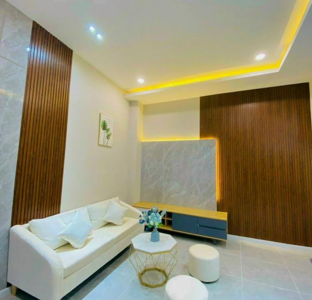 Bán nhà hẻm vip HXH Đồng Đen, P. 14, Tân Bình DT (4x18)m, trệt 2 lầu, giá 10.3 tỷ