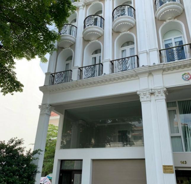 Cho thuê khách sạn mặt tiền đường lớn, 26 phòng, Phú Mỹ Hưng, Quận 7