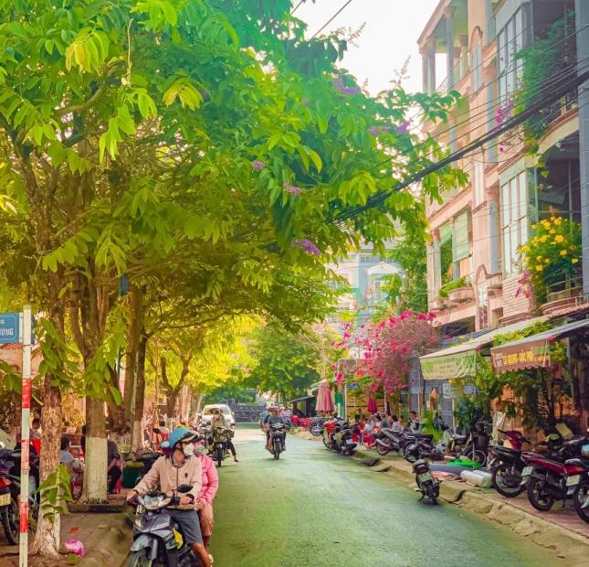 -Cần tiền gấp Bán nhà Nguyễn Tiểu La, P08, Q10. Giá 9,7 tỷ TL.