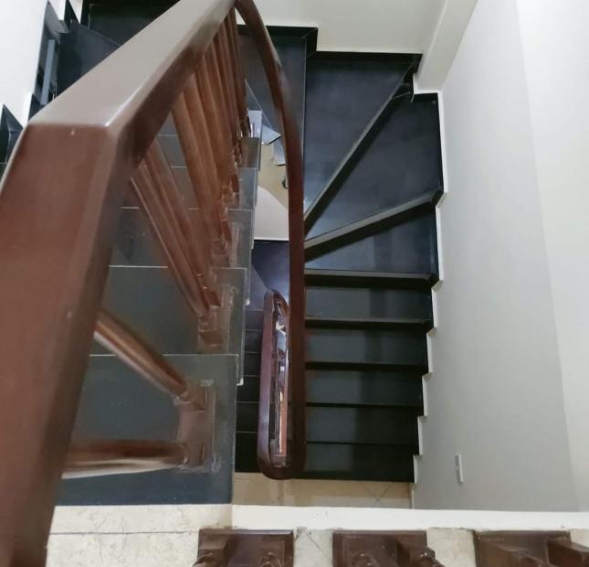Bao rẻ nhất khu vực, bán nhà 3 tầng 45m sau Viện Quy hoạch rừng, đối diện cây xăng 74 Ngọc Hồi.