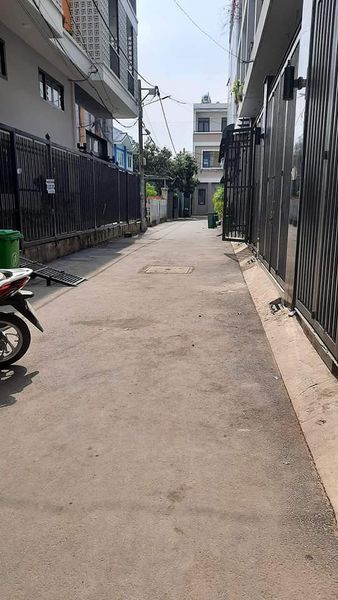 Nhà  mới đường 12 HB Phước diện tích 68m 5 tầng  khu nhà cao cấp, xe 7 chỗ giá hiện tại 6ty300 tốt