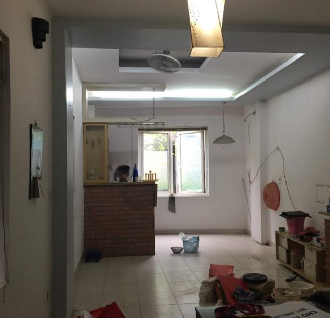  BÁN NHÀ MẶT PHỐ ĐỐC NGỮ 30M 5 TẦNG MT 3.7M 8.2 TỶ