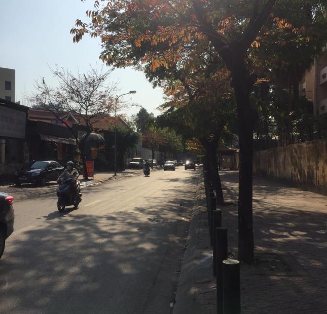 Bán nhà mặt phố lô góc 3 mặt tiền Nghĩa Tân, Cầu Giấy DT 60m, MT 5.1m, nở hậu.
