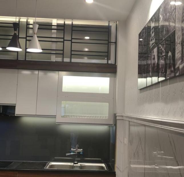 Phân lô Vip Phùng Chí Kiên, Cầu giấy, 5 tầng, ô tô vào nhà