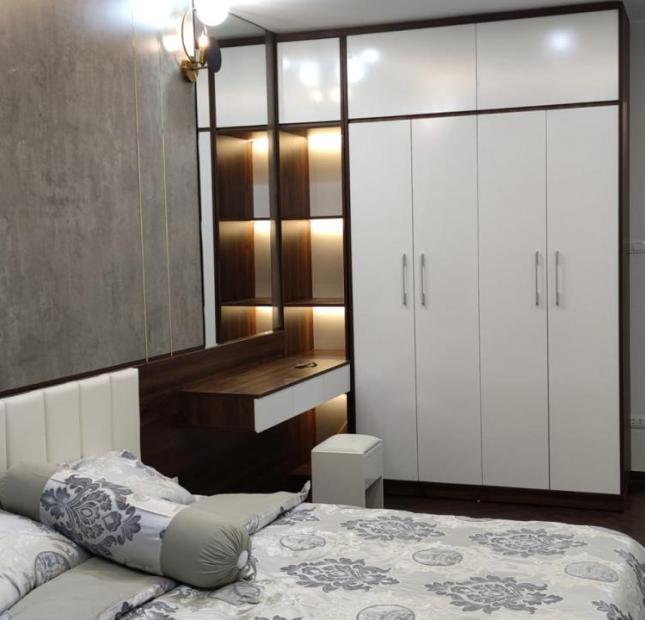 Phân lô Vip Phùng Chí Kiên, Cầu giấy, 5 tầng, ô tô vào nhà