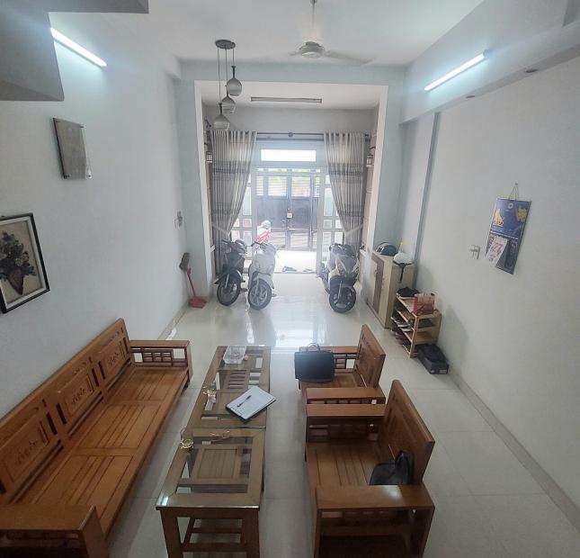 Nhà hẻm Trần Bá Giao, hẻm còn to hơn đường, nở hậu, 97m2, 3 tầng chỉ 9 tỷ 800