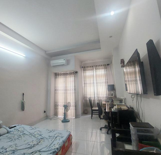 Nhà hẻm Trần Bá Giao, hẻm còn to hơn đường, nở hậu, 97m2, 3 tầng chỉ 9 tỷ 800