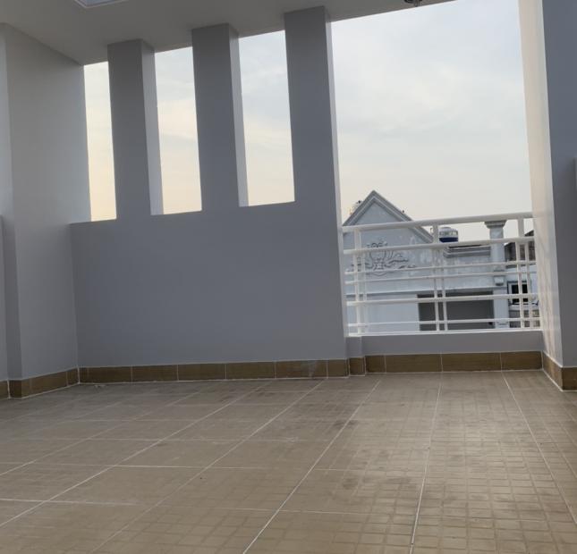  Chính chủ cần bán nhà mặt tiền hẻm 521/… …Cách  mạng tháng tám