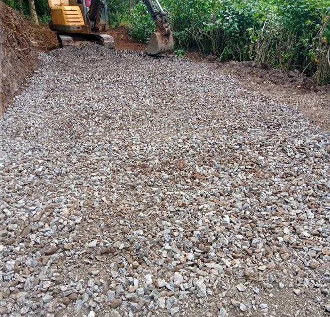 Hơn 1,8 Hecta (18,200m2) đất Thị Trấn Long Giao, đường ô tô, Giá 520 triệu / sào