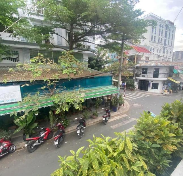 Kẹt tiền kinh khủng bán gấp nhà  MT đường Số - Lý Phục Man - Bình Thuận -quận 7 . 94m2 chỉ 5ty4 .