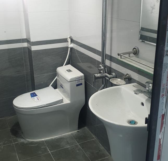 Bán nhà cực đẹp tại hoài đức, giá rẻ S42m2 x 5 tầng, giá: 4.2 tỷ. Phương Canh, ô tô vào nhà