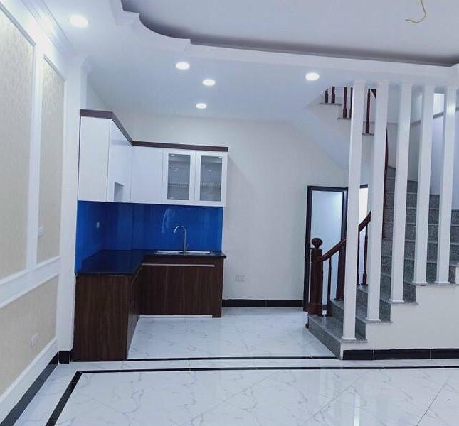 Bán nhà La Tinh 1-Đông La- (35m2-5 tầng)cách 1 nhà ra đường chính  0967743286