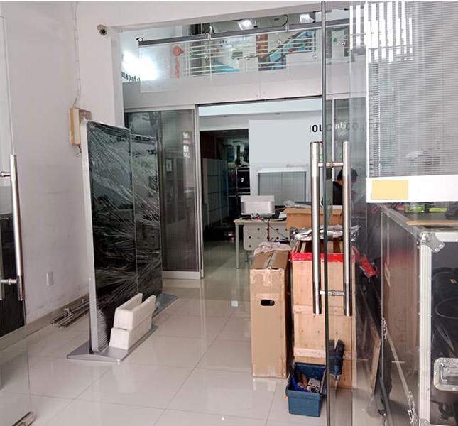 Nhà Mặt Tiền Gần CV Làng Hoa, 6 tầng, 72m2 chỉ 9 tỷ 900