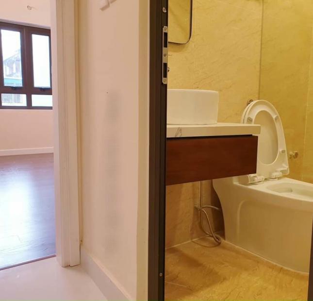 Bán nhà Mỹ Đình 80m 5T ngõ thông kinh doanh. Tặng nội thất. giá 7 tỷ. 0975626023