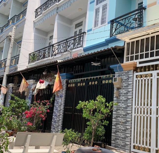 Cần bán gấp nhà Hẻm 529 Nguyễn Bình xe hơi quay đầu.