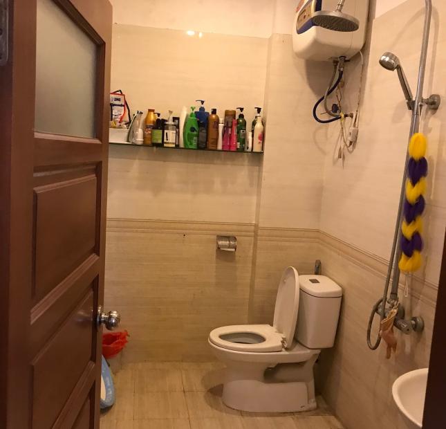 BÁN NHÀ LẠC LONG QUÂN. GẦN PHỐ. 10M Ô TÔ QUAY ĐẦU. DT 38M. 5 TẦNG. MT 3,5M. 4,85 TỶ
