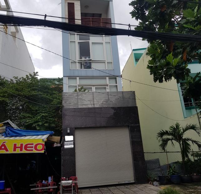 Bán nhà hẻm Sư Vạn Hạnh, DT: 4x14, 3 lầu, giá chỉ 14 tỷ