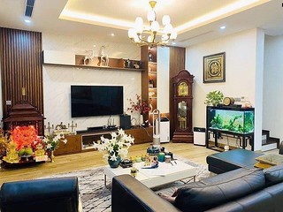 BÁN NHÀ NGÕ 186 HOÀNG QUỐC VIỆT, 68M2 x 5 TẦNG PHÂN LÔ Ô TÔ TRÁNH KINH DOANH VĂN PHÒNG.