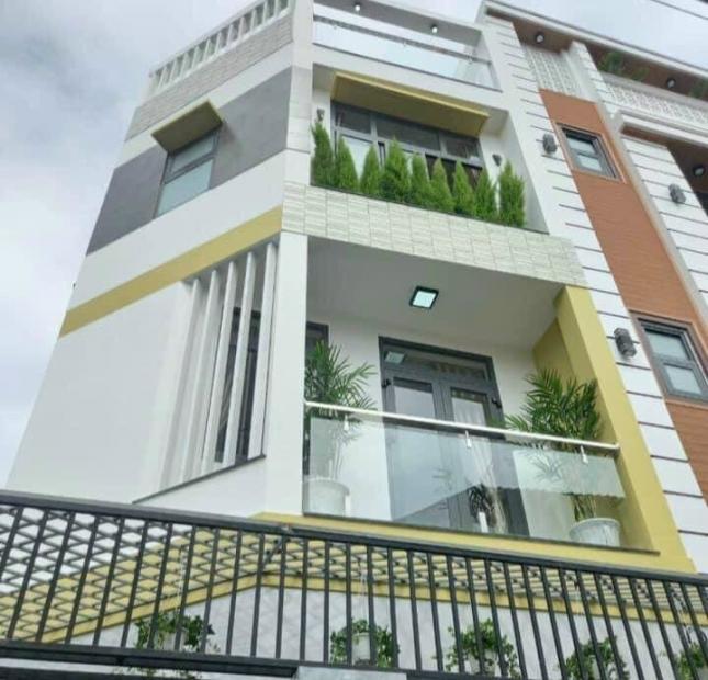 Cần tiền bán gấp nhà hẻm xe hơi Trần Hưng Đạo, quận 1.