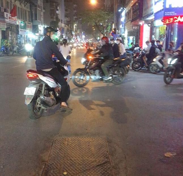 Mặt phố Bạch Mai 99m2 – MT4.9m, vỉa hè rộng – Vị trí tốt 29 tỷ