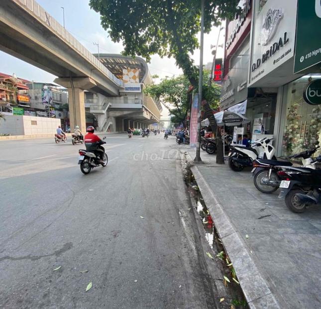 Chính chủ bán nhà mặt đường kinh doanh tại: 408 Nguyễn Trãi, Phùng Khoang, Nam Từ Liêm, Hà Nội.