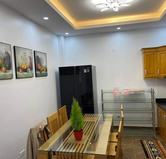 Bán nhà Mỹ Đình 50m 5T mặt tiền 4m. Gần ô tô, tặng nội thất. Giá 4 tỷ 0975626023