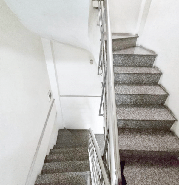 Chính chủ bán nhà lô góc 20m ra mặt phố Đội Cấn, Quận Ba Đình