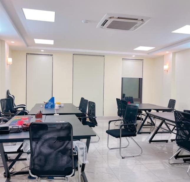Toà Văn phòng Hoàn Kiếm 180m nhỉnh 90 tỷ cực đẹp