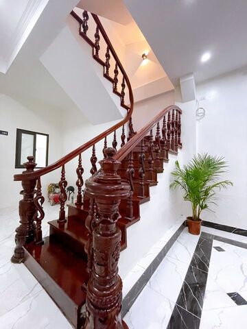 Bán GẤP nhà Tôn Thất Tùng, 40m2, 5 tầng, 9 ngủ, chỉ 5.99 tỷ.