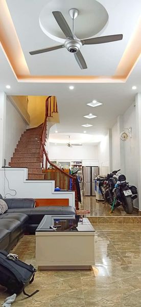 Nhà Mặt Phố Trần Duy Hưng, Kinh doanh, 40m2, MT 4.1m, Giá 15.8 tỷ