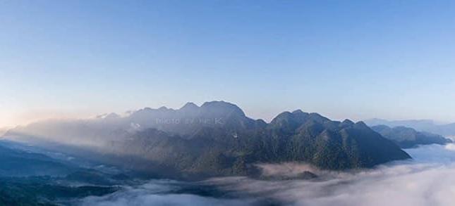 Xa xa trên đỉnh Pu Luông có bán mảnh đất 1300m vuông 2 mặt đường: chỉ 5 tỷ hơn.