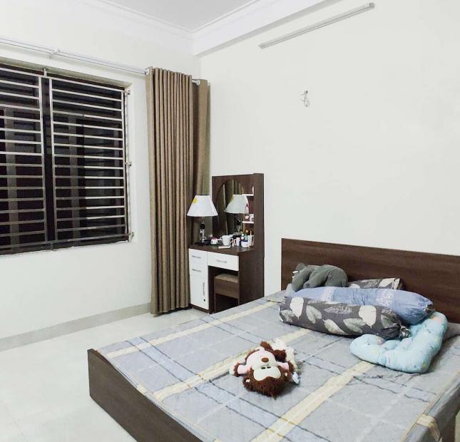 Bán nhà Đức Giang 30mx 4 tầng chỉ với 2.6 tỷ, Lh:0965492571 