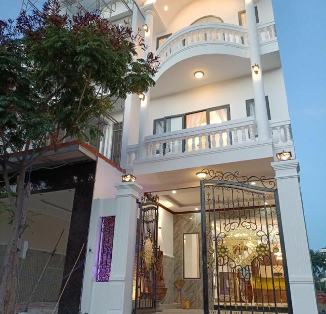 Bán nhà k1 dt 90m2 thiết kế sang trọng, Phan Rang, Tháp Chàm.