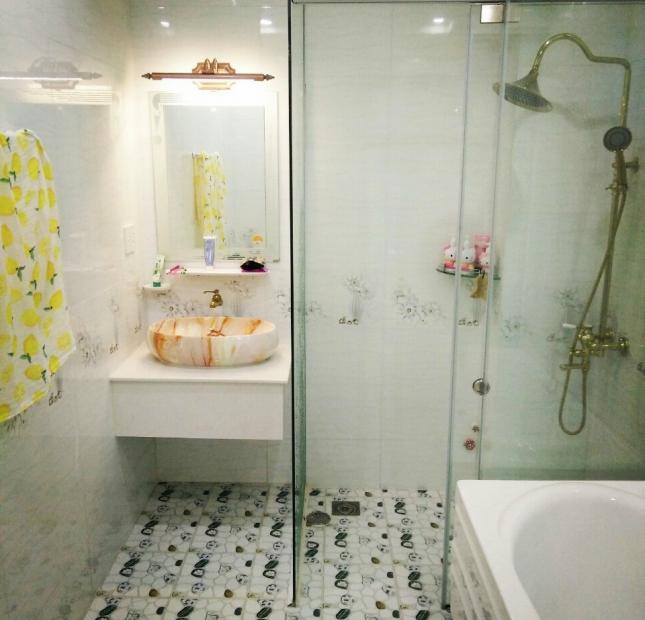 Cho thuê nhà 1 trệt 3 lầu đường Đồ Chiểu P1 VT, đầy đủ nội thất