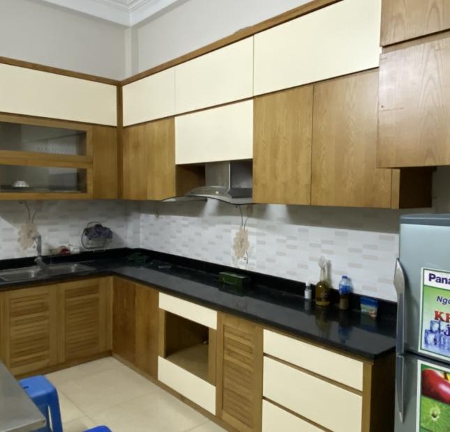 Bán gấp nhà 3 tầng dãy C15 khu 918 Phúc Đồng, nhà mới xây khu dân cư yên tĩnh