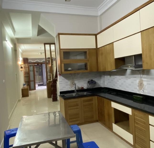Bán gấp nhà 3 tầng dãy C15 khu 918 Phúc Đồng, nhà mới xây khu dân cư yên tĩnh