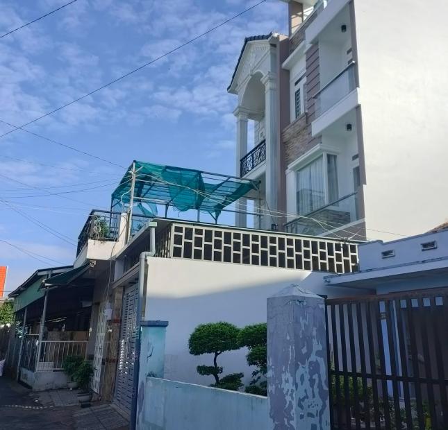 Nhà gần mặt tiền Lê Văn Khương, 60m2, 4 tầng chỉ 5 tỷ 2 thương lượng