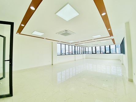 Cho thuê nhà mặt phố Khuất Duy Tiến, 100m2x 9 tầng, 145 triệu/tháng
