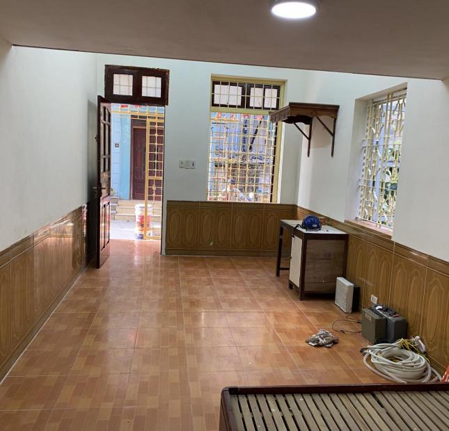 Chính chủ cần bán căn hộ tập thể tầng 1 tại ngõ 5 khu Tập Thể Đo Lường , tổ dân phố số 3 ,Phường