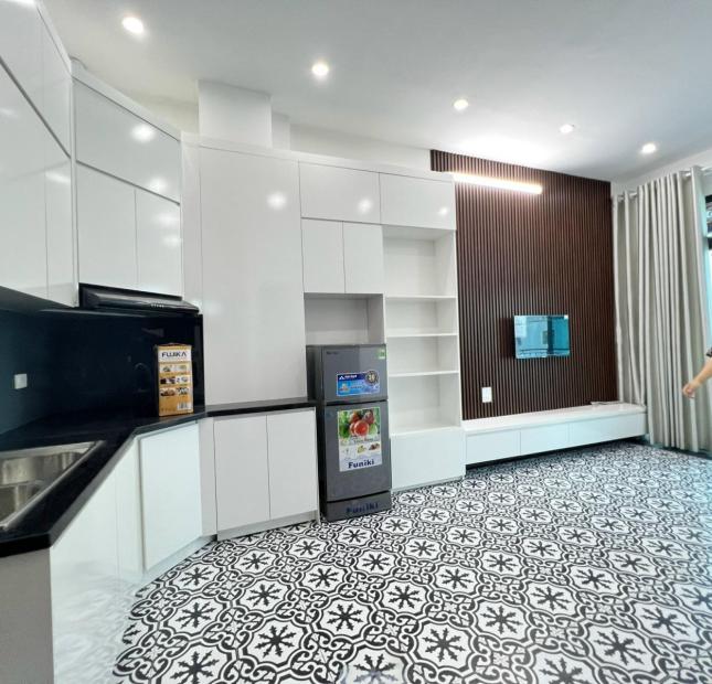 BÁN TOÀ CCMN TẠI CẦU GIẤY 18 CĂN-7 TẦNG THANG MÁY MỚI TINH-DÒNG TIỀN GẦN 1 TỶ.NĂM