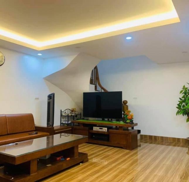 Độc nhất vô nhị Cầu Giấy ngõ thông oto phân lô 80m2 mt5m 5T  thang máy 16tỷ   