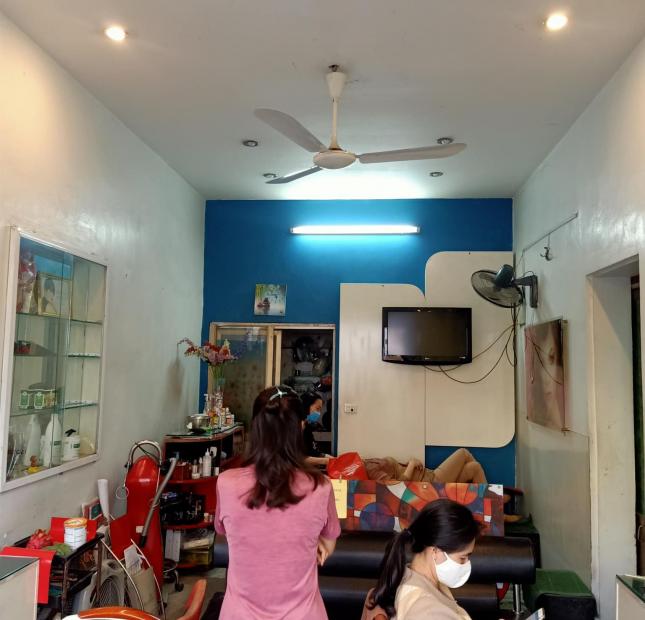 Bán Nhà Mặt Phố Quan Nhân - Cầu Giấy - Kinh Doanh Sầm Uất DT 43m2 Giá 11.5 tỷ