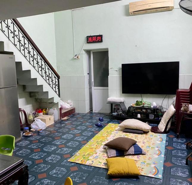 Bán Nhà Mặt Phố Quan Nhân - Cầu Giấy - Kinh Doanh Sầm Uất DT 43m2 Giá 11.5 tỷ