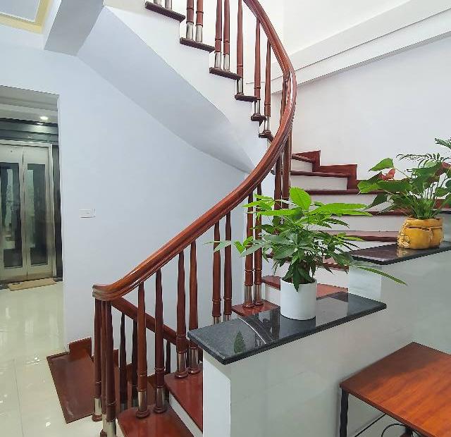 Nhà Đẹp, Oto, Kinh Doanh, Phố Nguyễn Chánh DT 51m2, 7 tầng Giá 12.7 tỷ