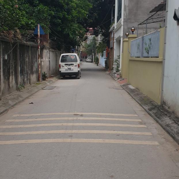 HOT! Đất MP Kẻ Tạnh, Giang Biên, lô góc 2 mặt đường ô tô tránh, 80m, MT 8m, nhỉnh 12 tỷ