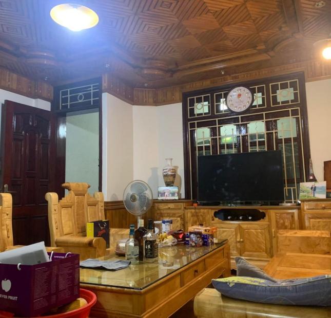 Bán Nhà Phố Huỳnh Thúc Kháng - Đống Đa - Gara Ô Tô - Lô Góc 43m2 5 tầng 10.8 tỷ.